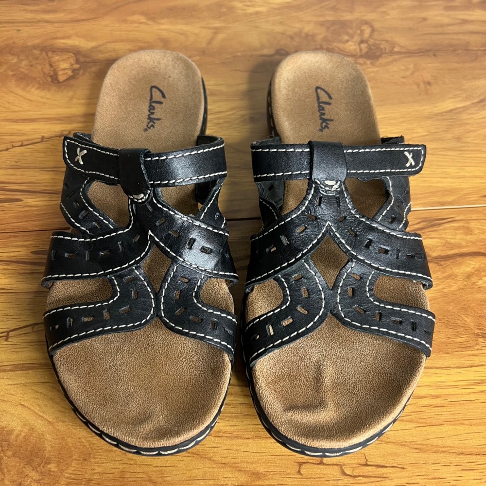 Clarks Black Leather Slide Sandals Size 8 Hook Loop Slip On Casual Cushioned